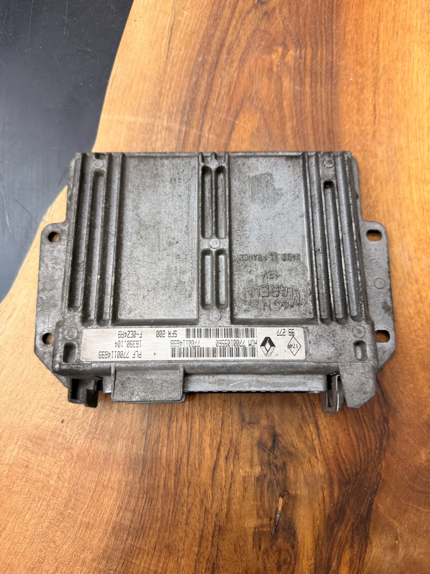 Calculateur Moteur | HOM 7700105560 | 7700114698 | PFL7700114699 | SFR200